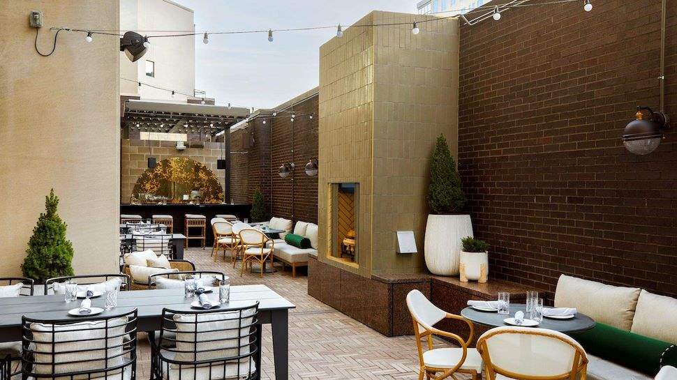 Hotel Indy - CANNON BALL LOUNGE