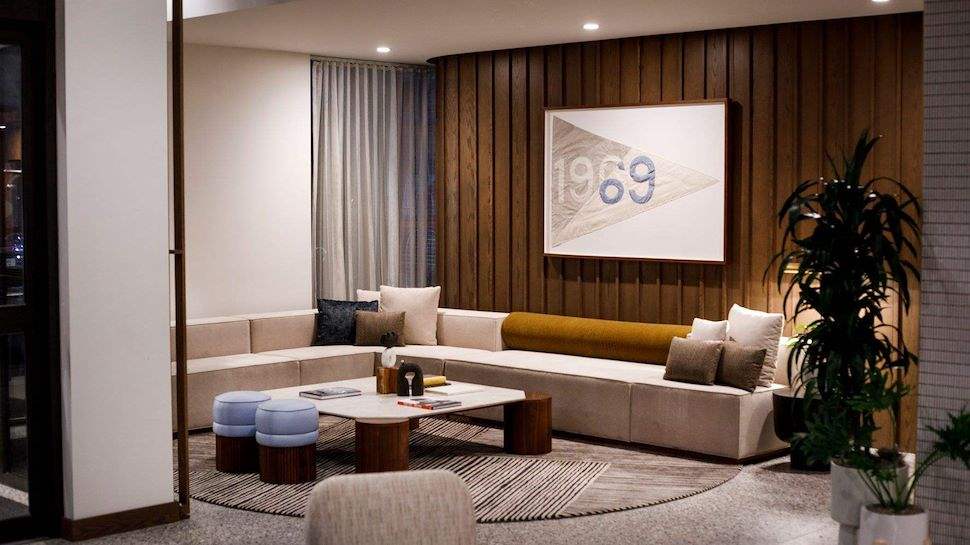 Hotel Indy - Washington Street, Indianapolis